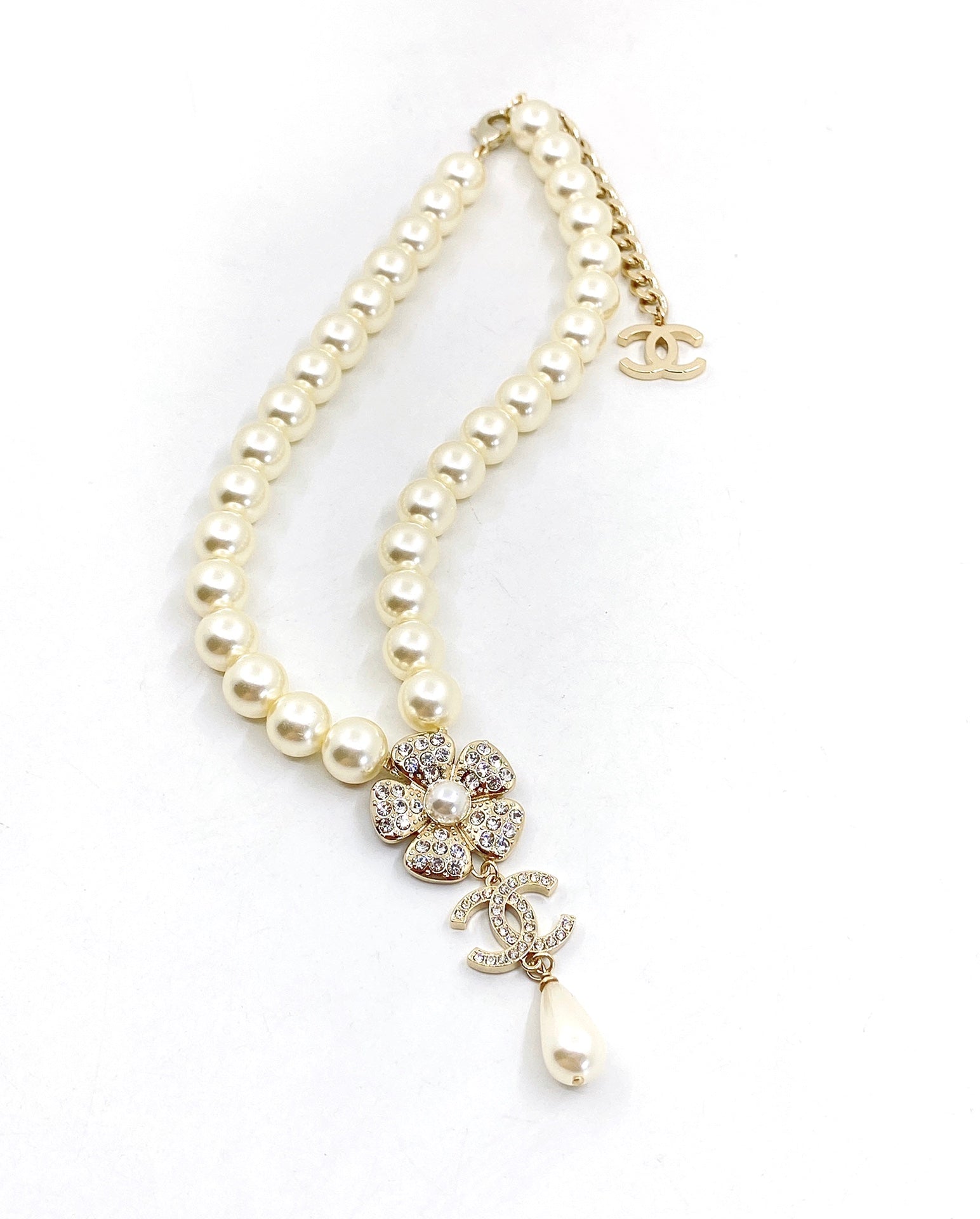 18K  Chanel Pearls Chain Choker Necklace