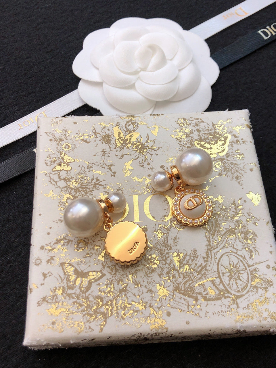 18K Dior Pearls Earrings