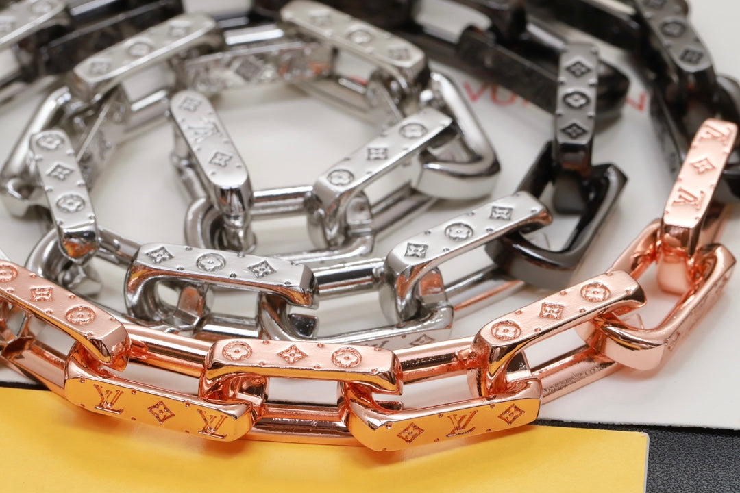 18K Louis Vuitton Monogram Chain Necklace