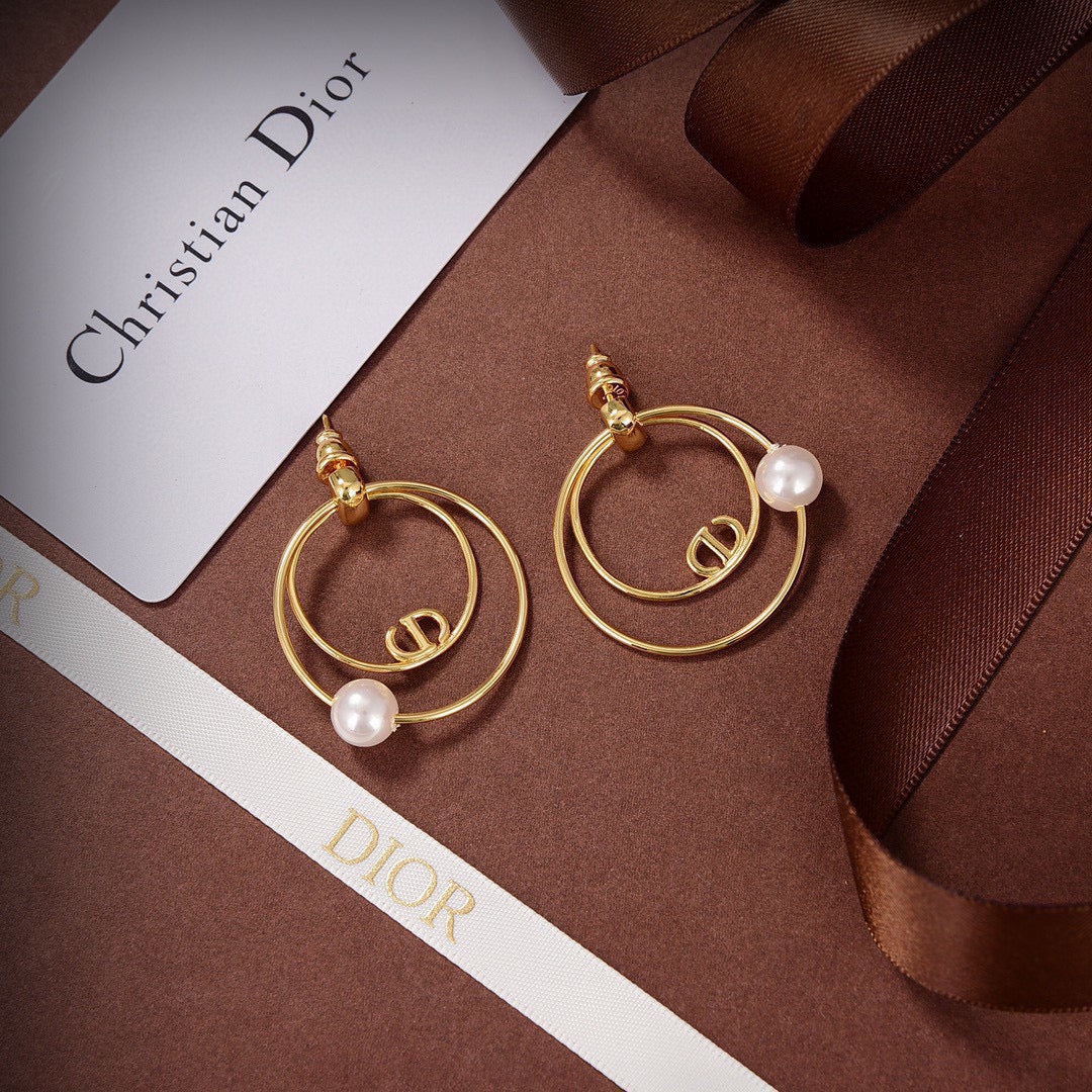 18K Dior Revolution Pearl Earrings