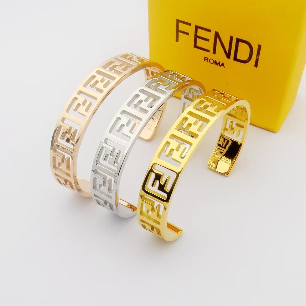 18K Fendi Forever Bracelet