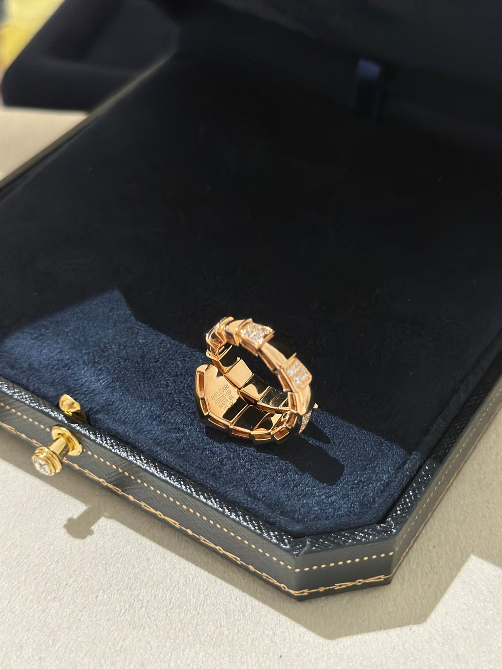 18K BVLGARI Serpenti Viper Black Ring
