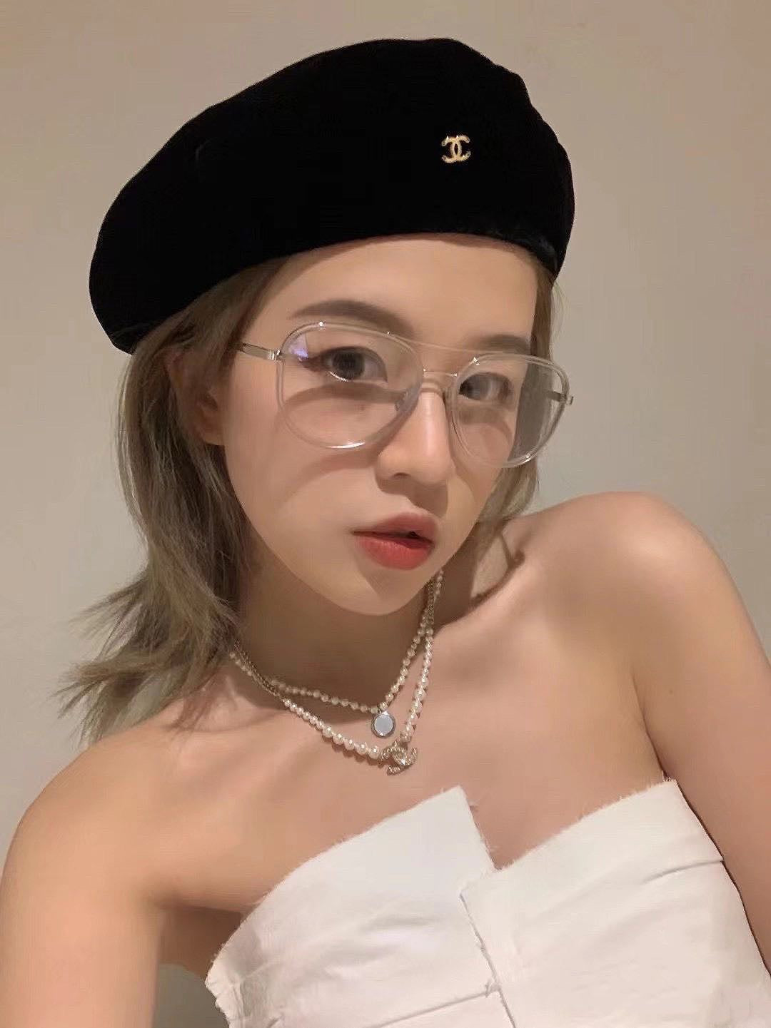 18K  Chanel Pearls Choker Necklace