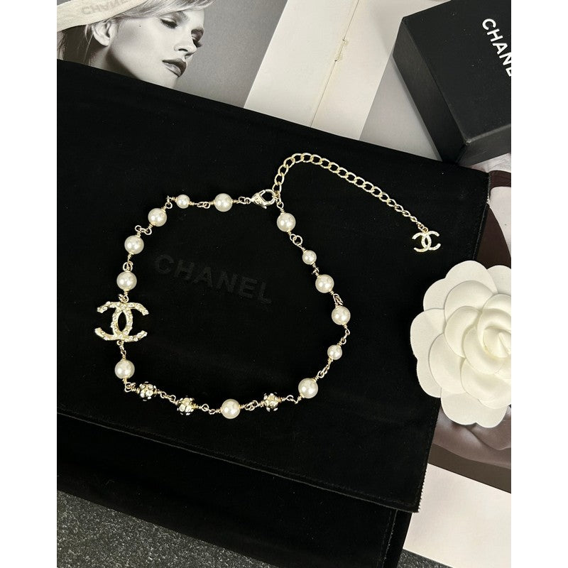 18K  Chanel White Pearls Necklace