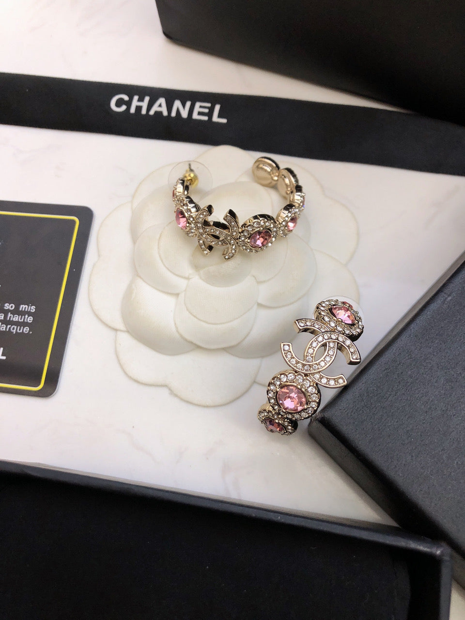 18K  Chanel Flowers Earrings
