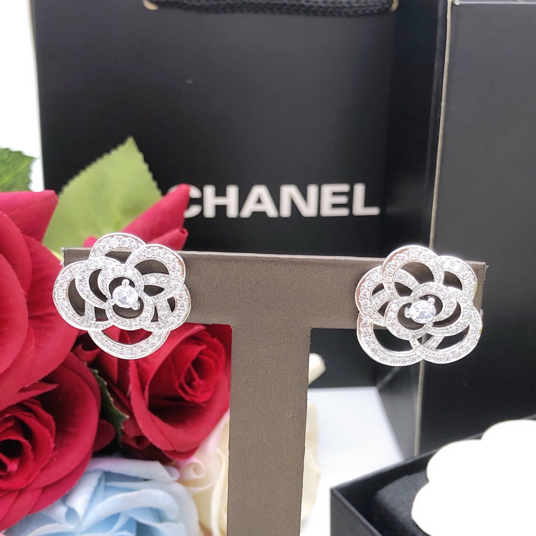 18K  Chanel Camellia Diamond Earrings