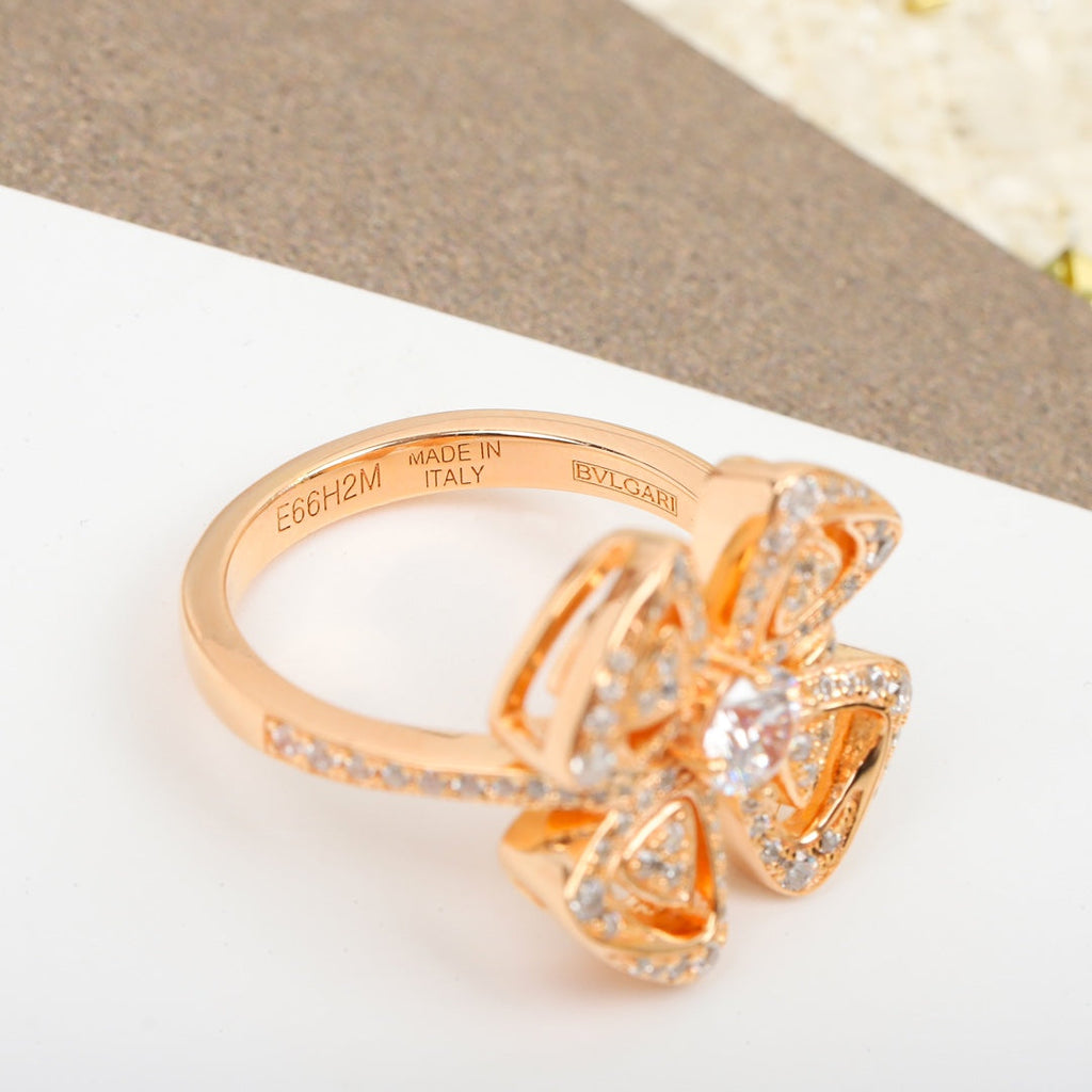 18K BVLGARI Fiorever Ring