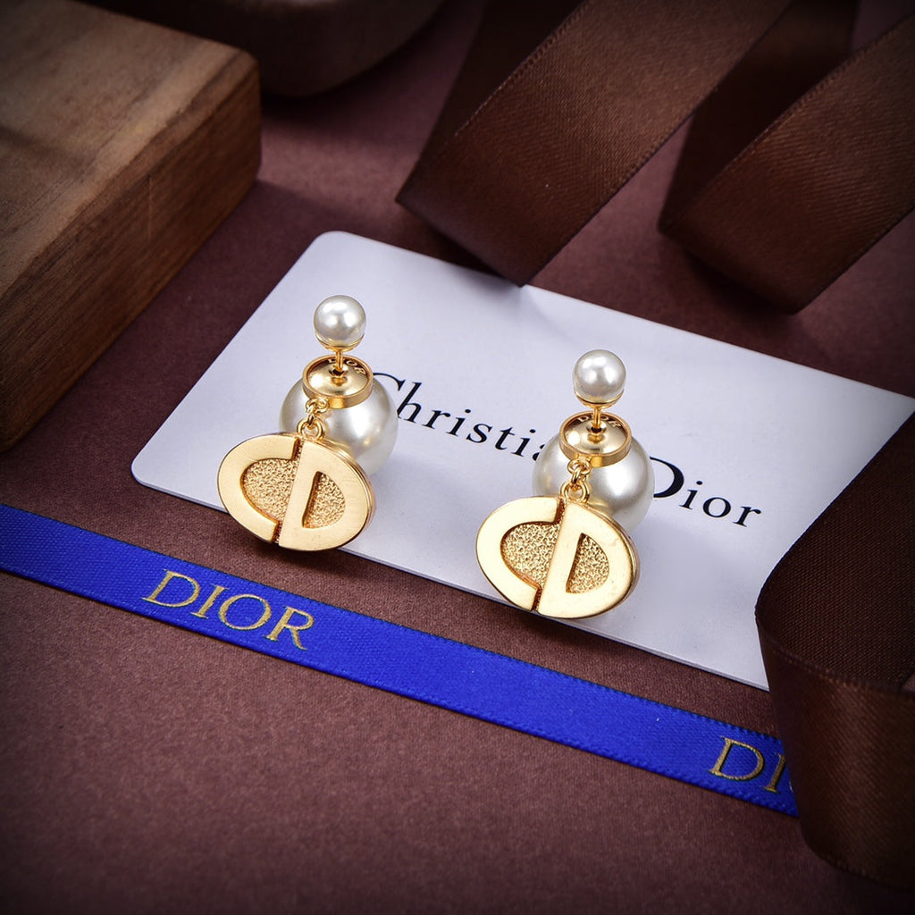 18K Dior Tribales Pearls Earrings
