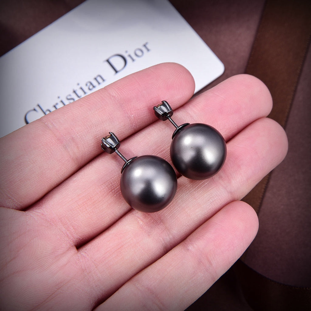 18K Dior Tribales Black Resin Pearls Earrings