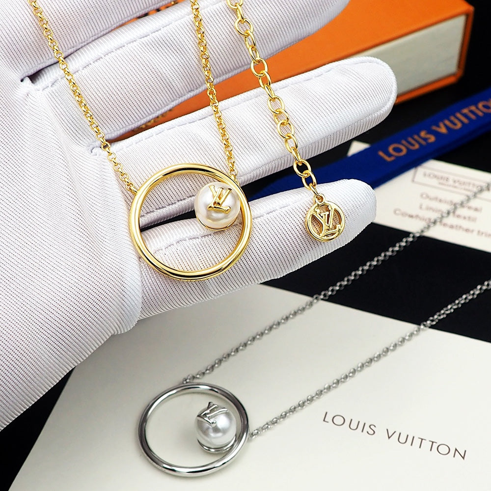 18K Louis Vuitton Eclipse Pearls Necklace