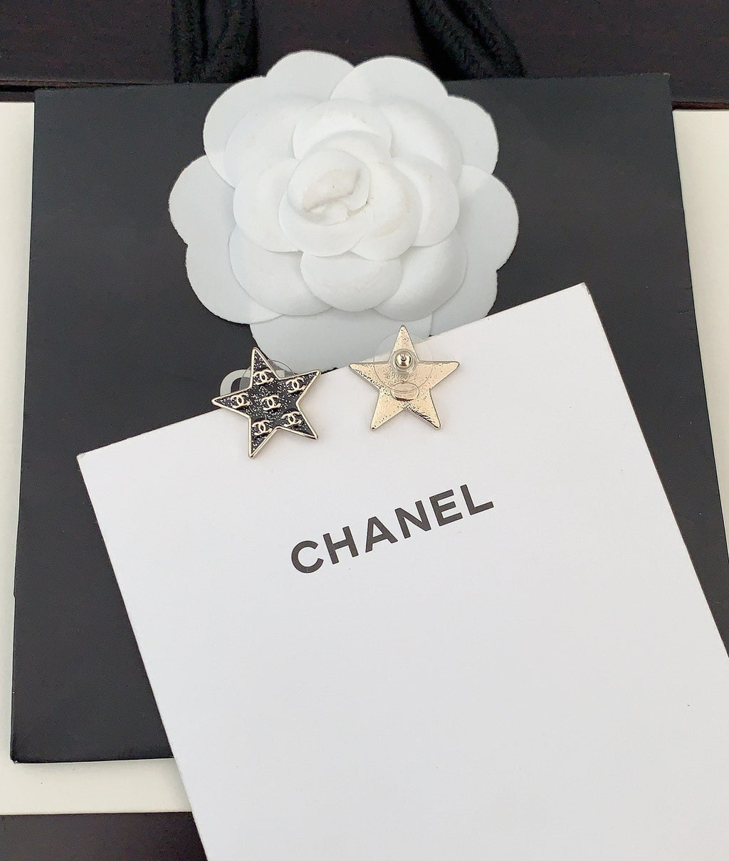 18K  Chanel Star Earrings