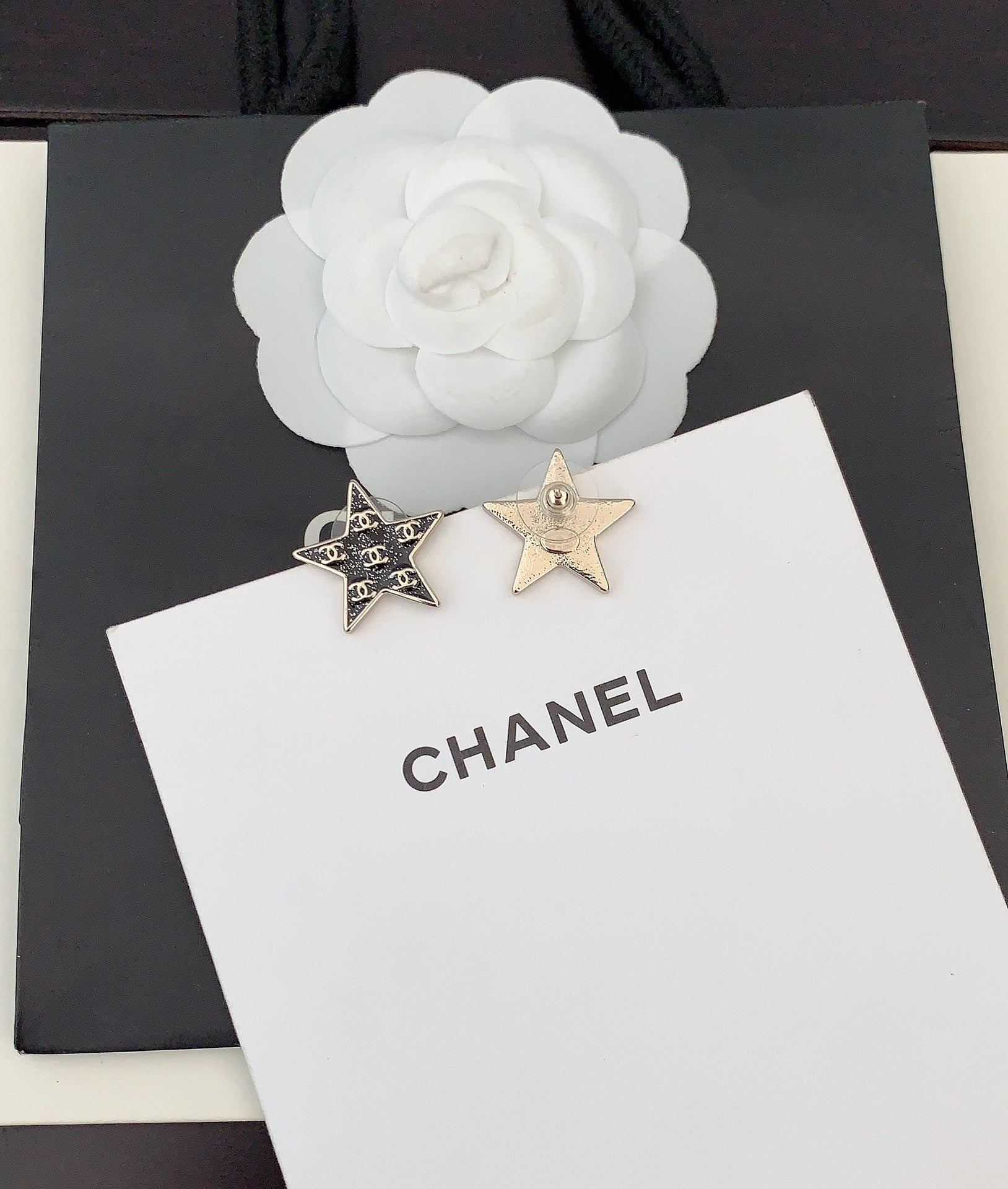 18K  Chanel Star Earrings
