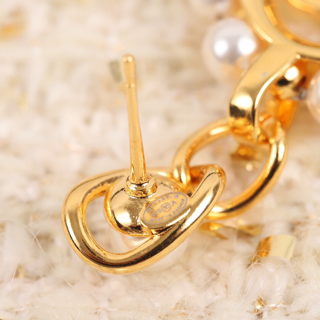 18K  Chanel Square Pearl Pendant Earrings