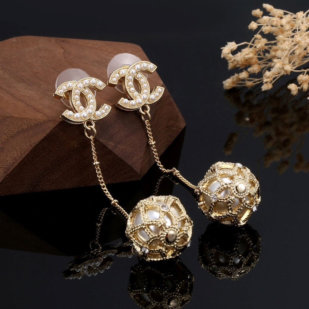 18K  Chanel Pearl Long Earrings