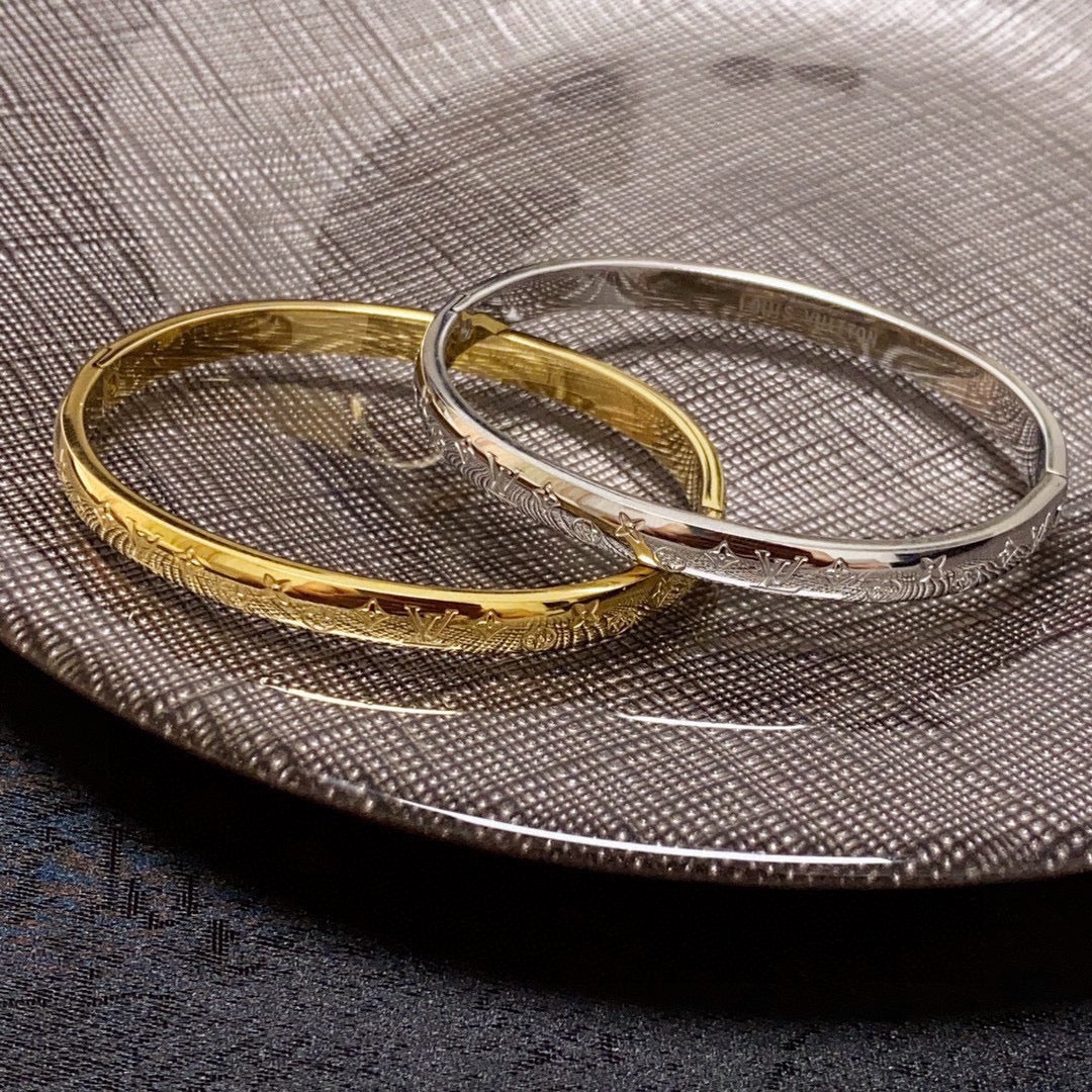 18K Louis Vuitton Monogram Bracelet