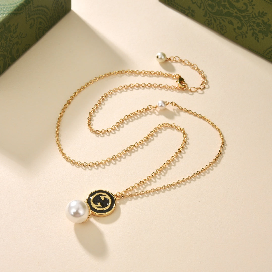 18K Double Gucci Blondie Pendant Necklace