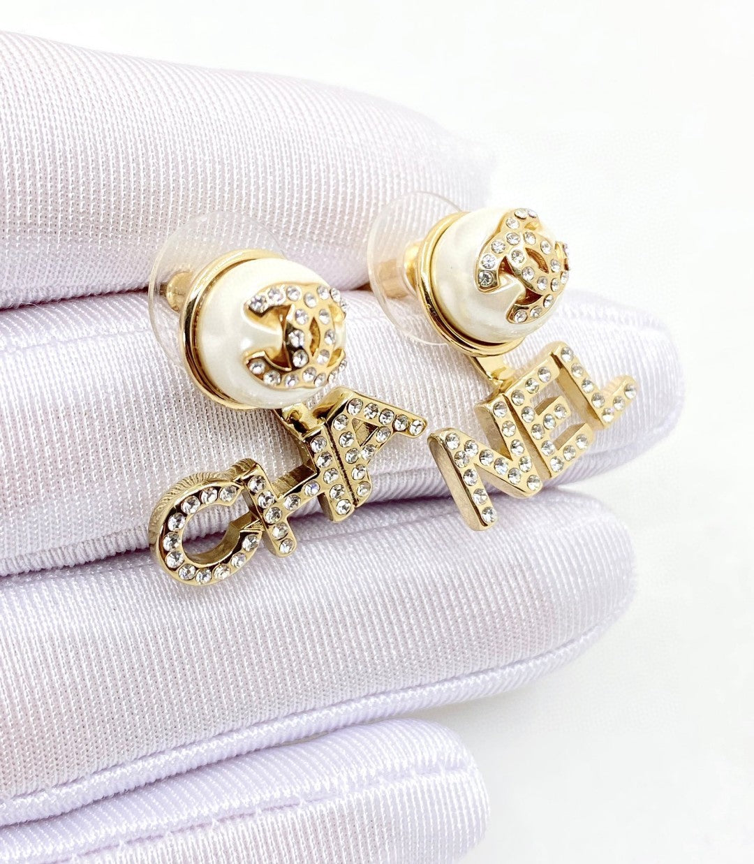 18K  Chanel Diamonds Script Earrings