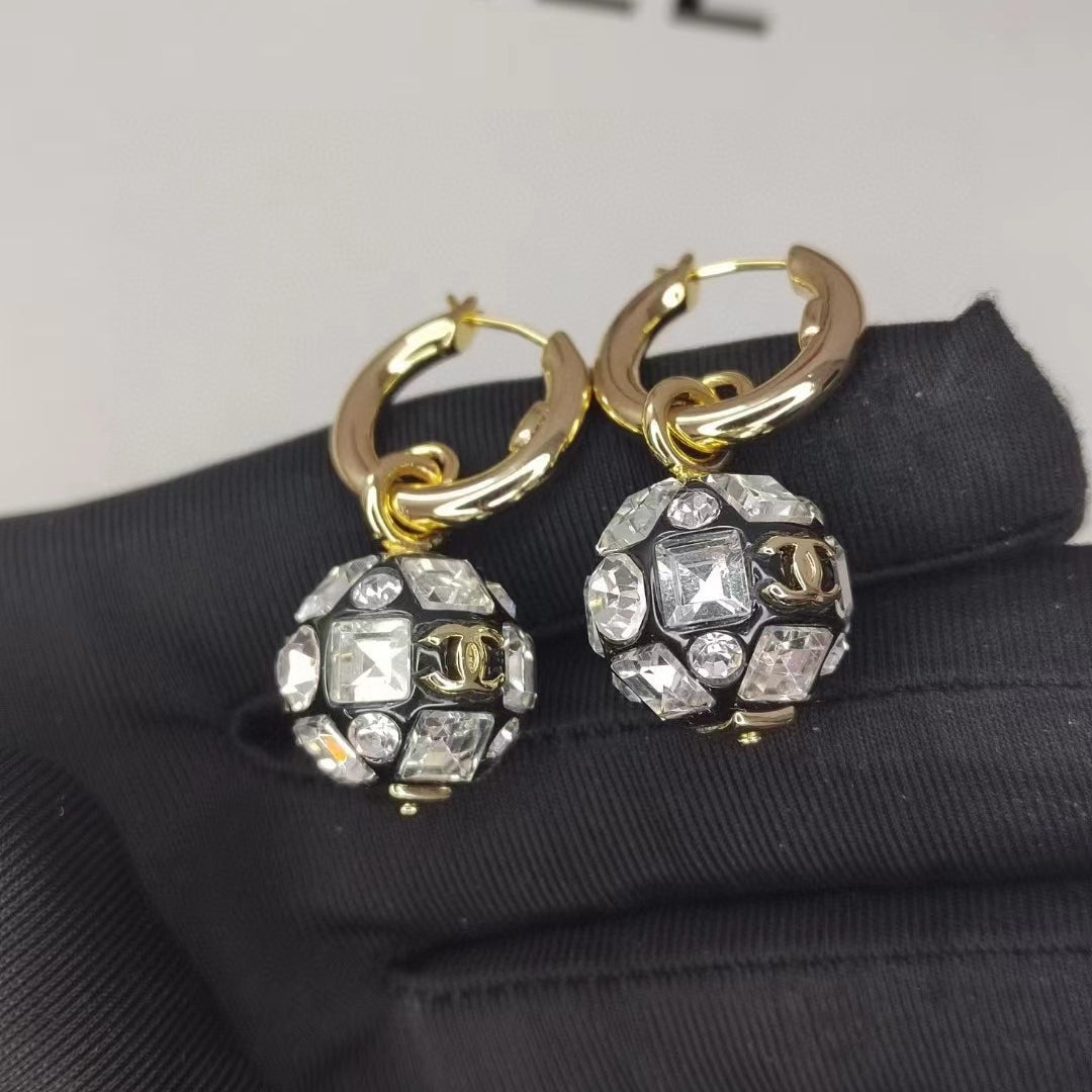 18K  Chanel Round Crystals Earrings