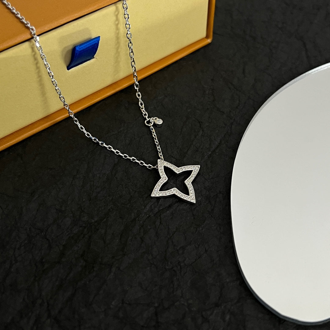 18K Louis Vuitton Blossom Pendant Necklace