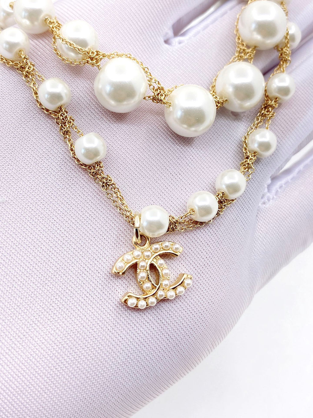 18K  Chanel Pearls Necklace