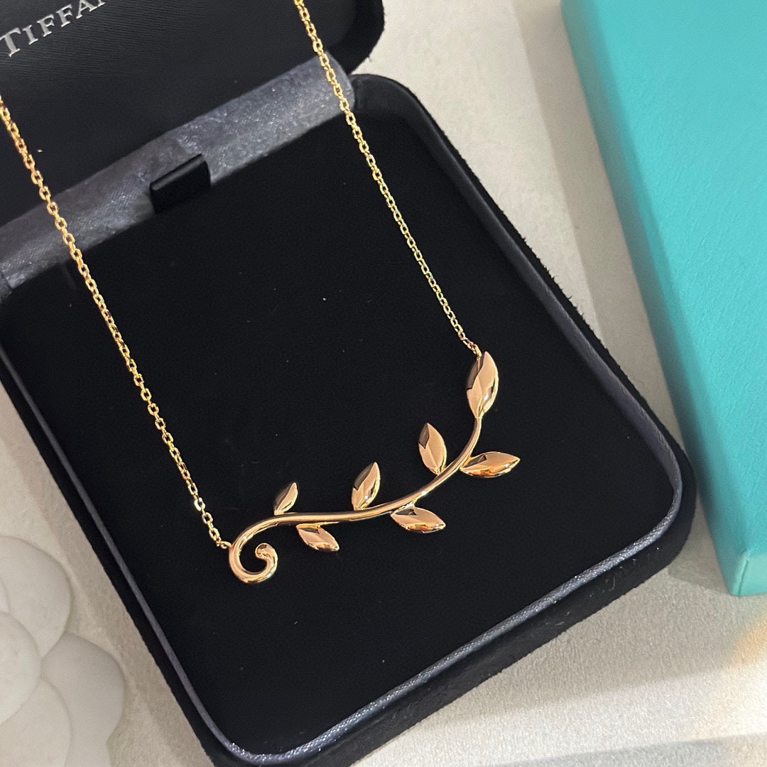 18K Tiffany Olive Leaf Vine Pendant Necklace