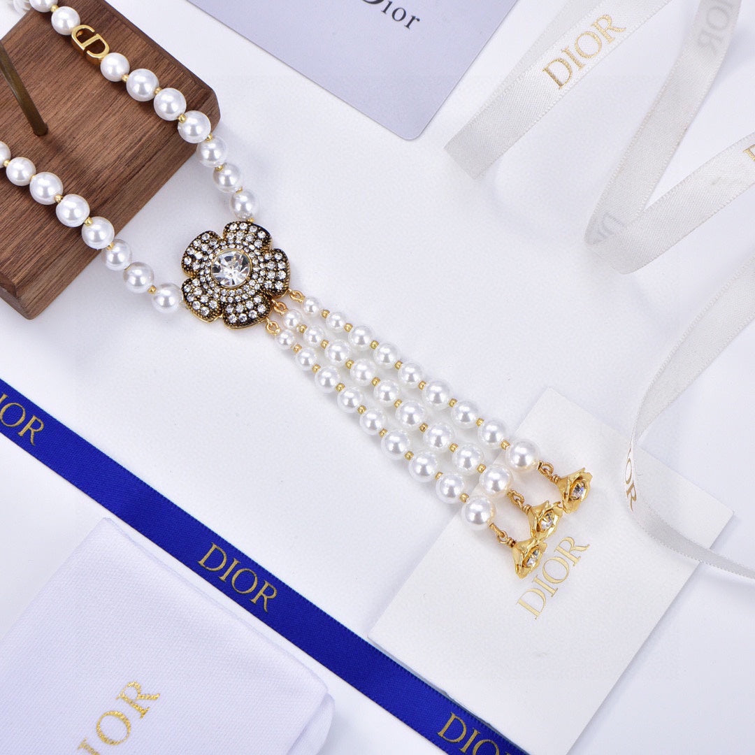 18K Dior Jardin Enchante Necklace