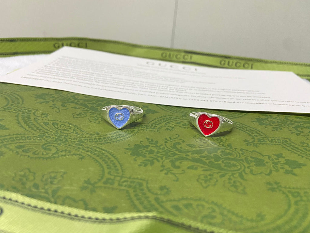 Double Gucci Interlocking Gucci Red Enamel Heart Ring