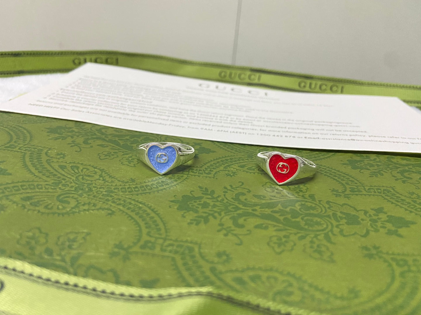 Double Gucci Interlocking Gucci Red Enamel Heart Ring