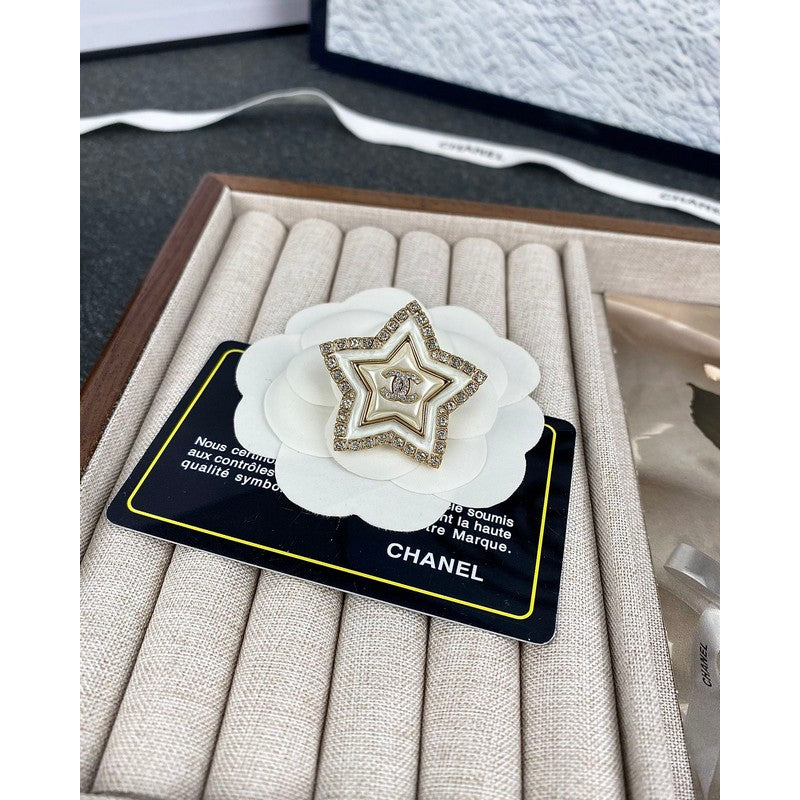 18K  Chanel Star Pearl Brooch