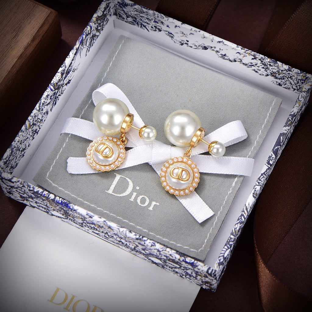 18K Dior Pearls Earrings