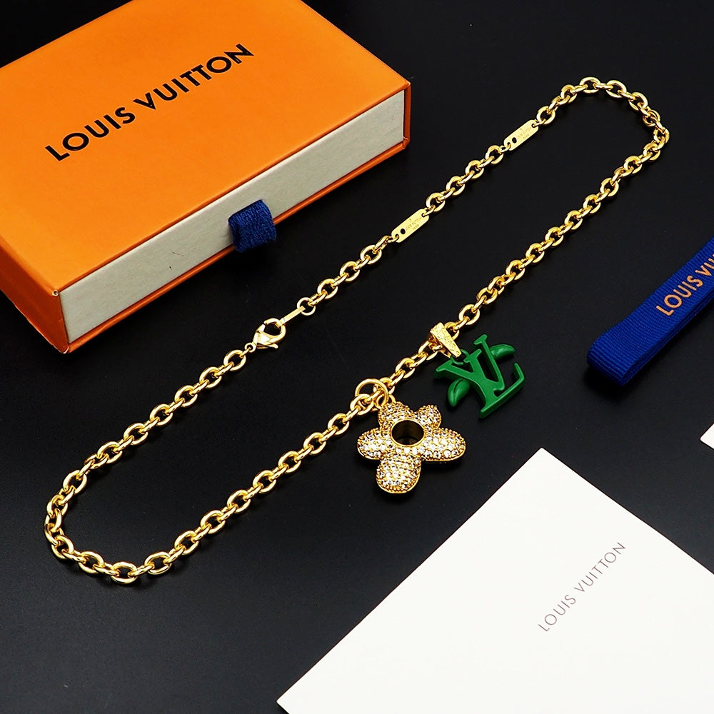 18K Louis Vuitton Blooming Pendant Necklace