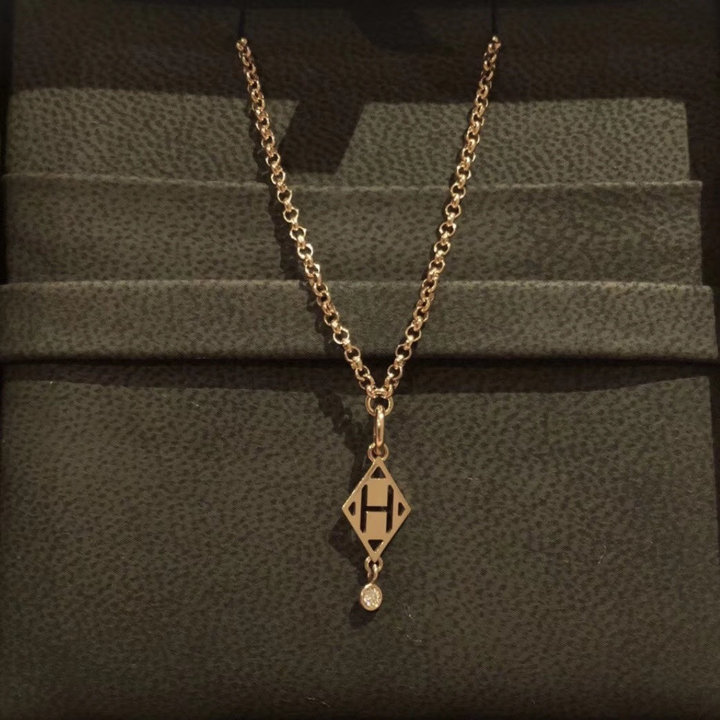 18K Gambade Pendant Hermes Necklace