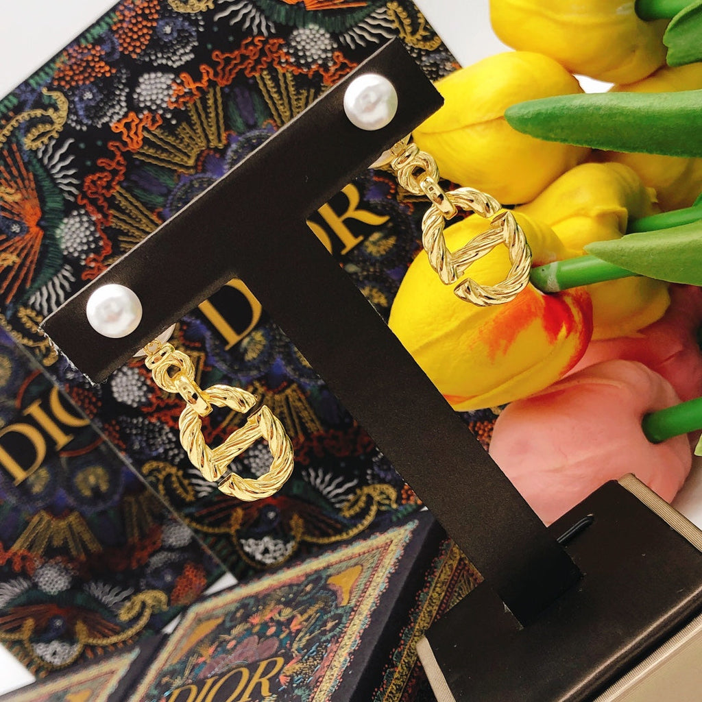 18K Dior 30 Montaigne Pearls Earrings