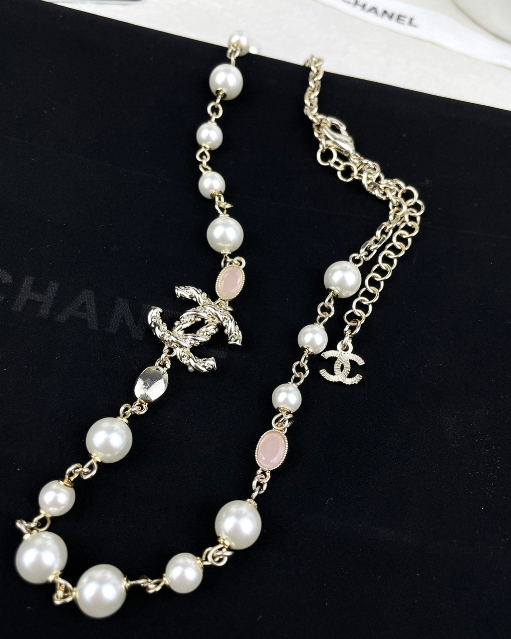 18K  Chanel Pearls Necklace