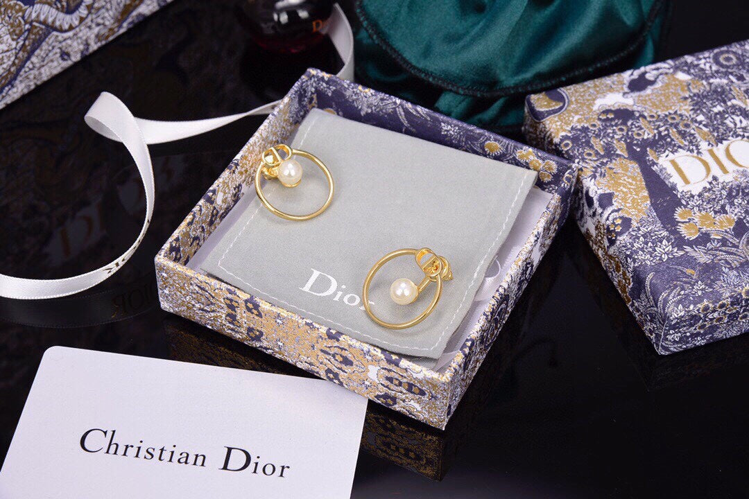 18K Dior 30 Montaigne Pearls Earrings