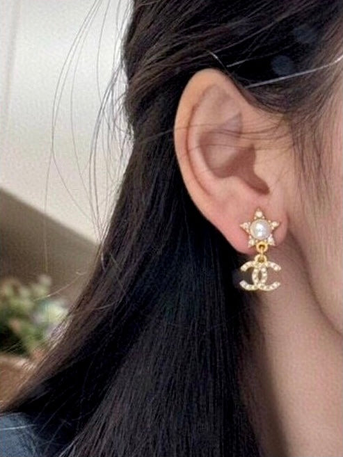 18K  Chanel Star Crystals Earrings