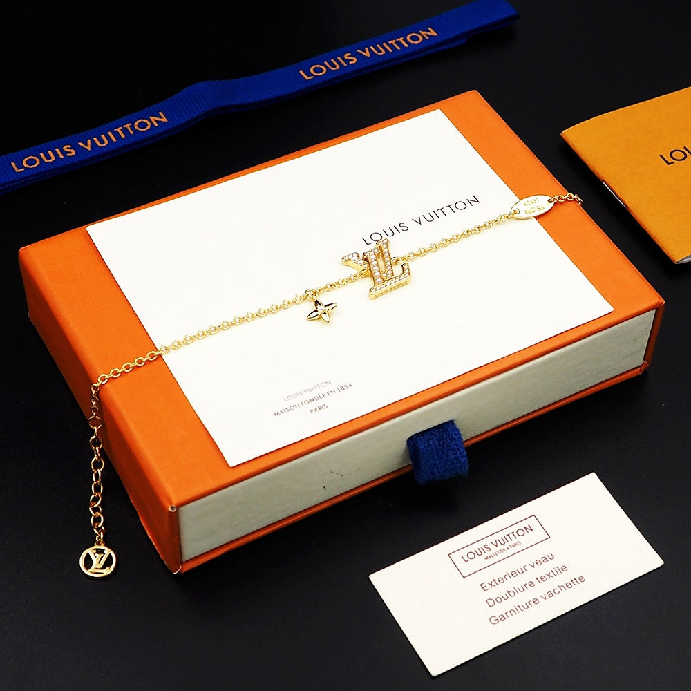 18K Louis Vuitton Iconic Pearls Bracelet