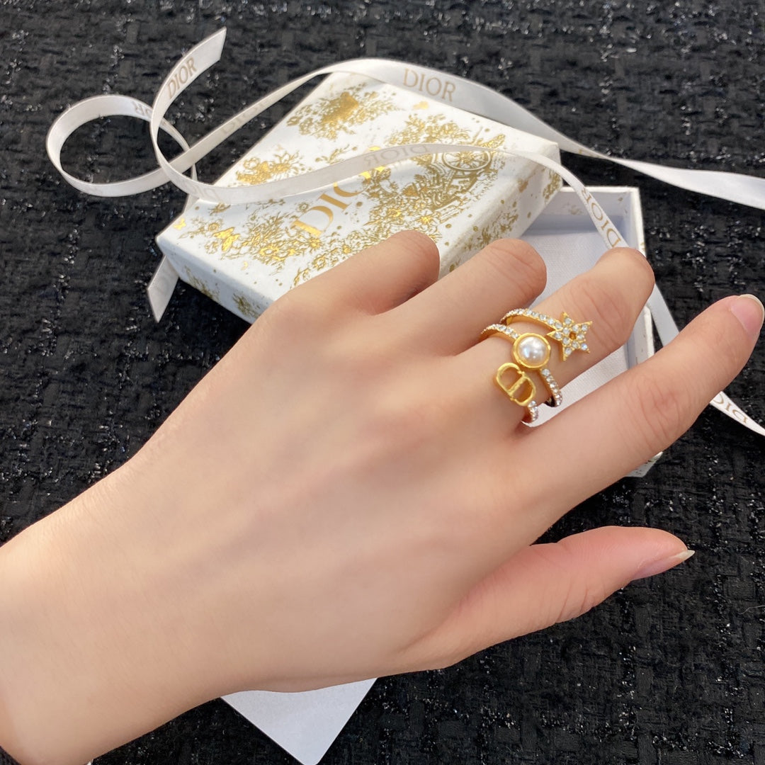 18K Dior Star Pearl Ring