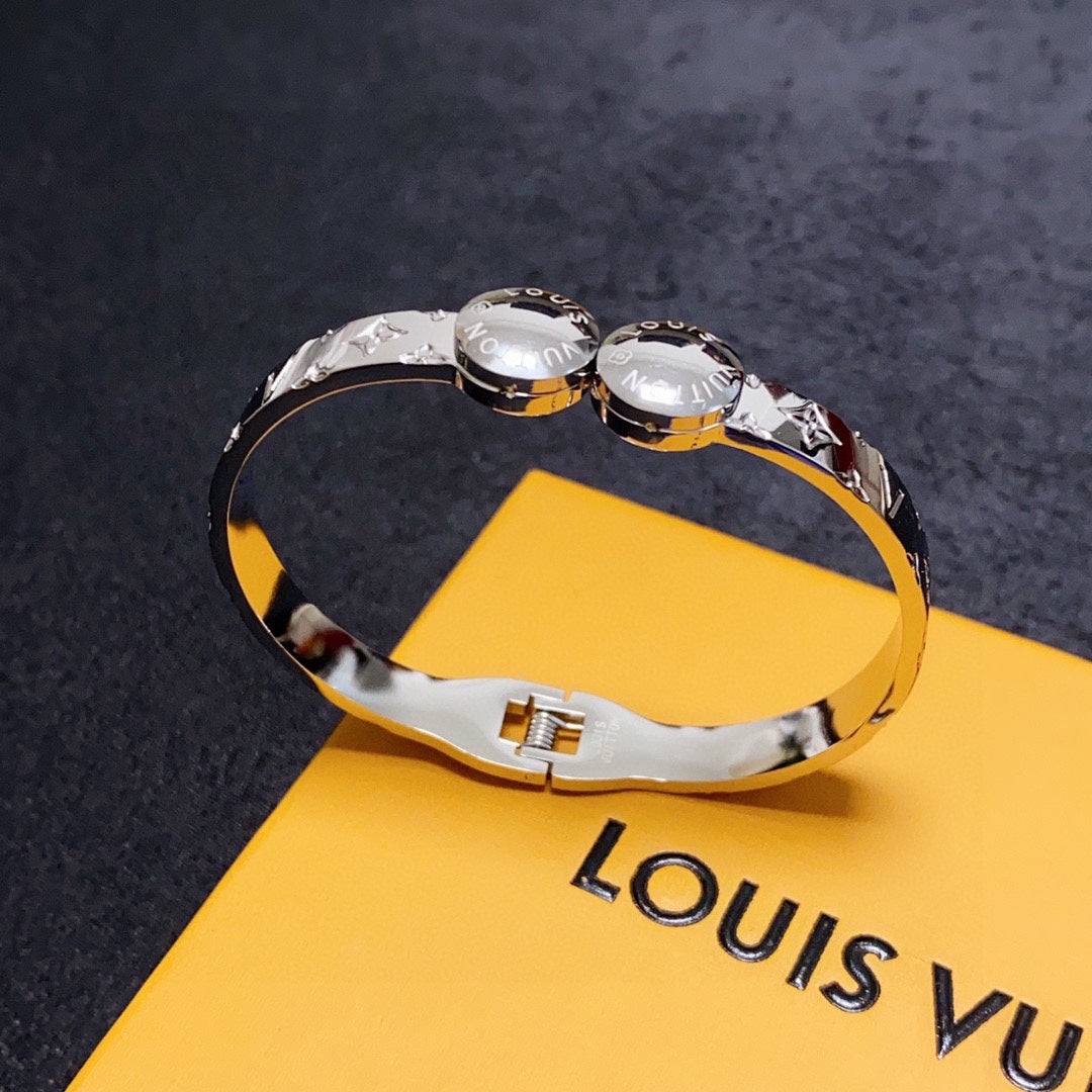 18K Louis Vuitton Vintage Bracelet