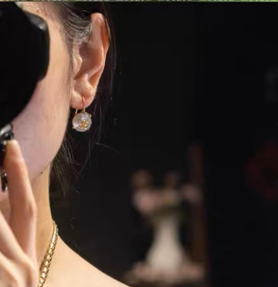 18K  Chanel Crystals Earrings