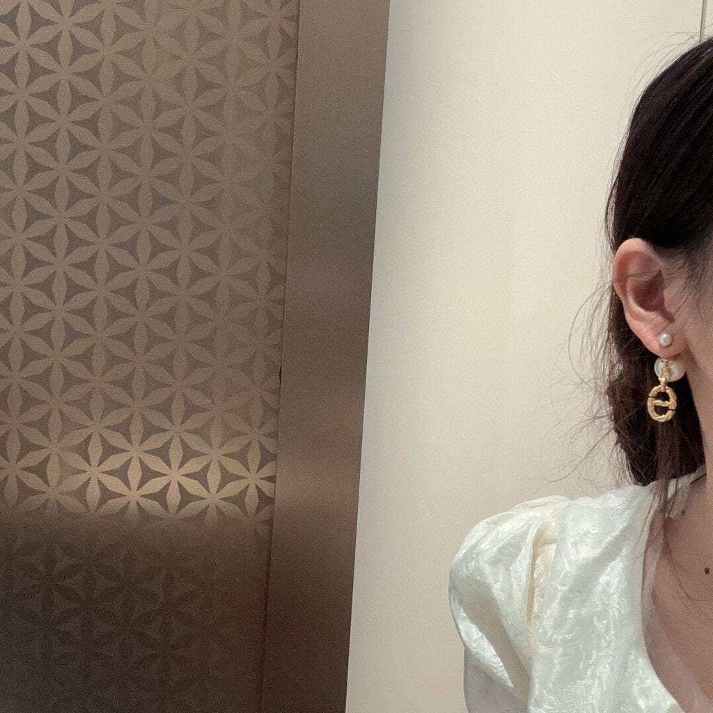 18K Dior 30 Montaigne Pearls Earrings
