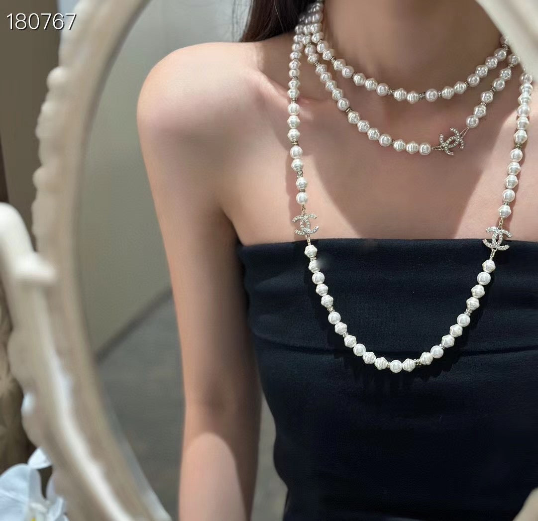 18K  Chanel Pearl Choker Necklace
