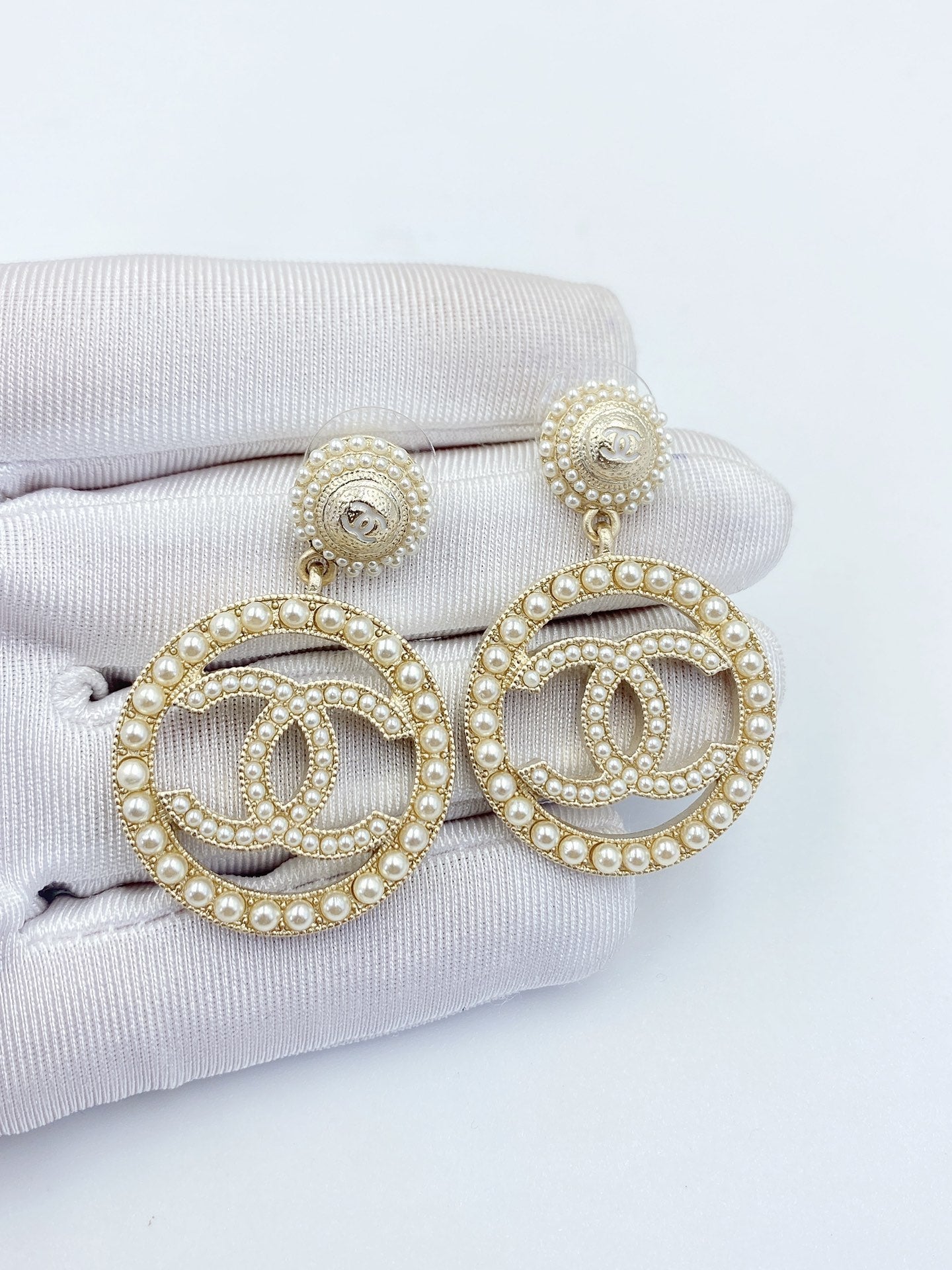 18K  Chanel Pearl Earrings