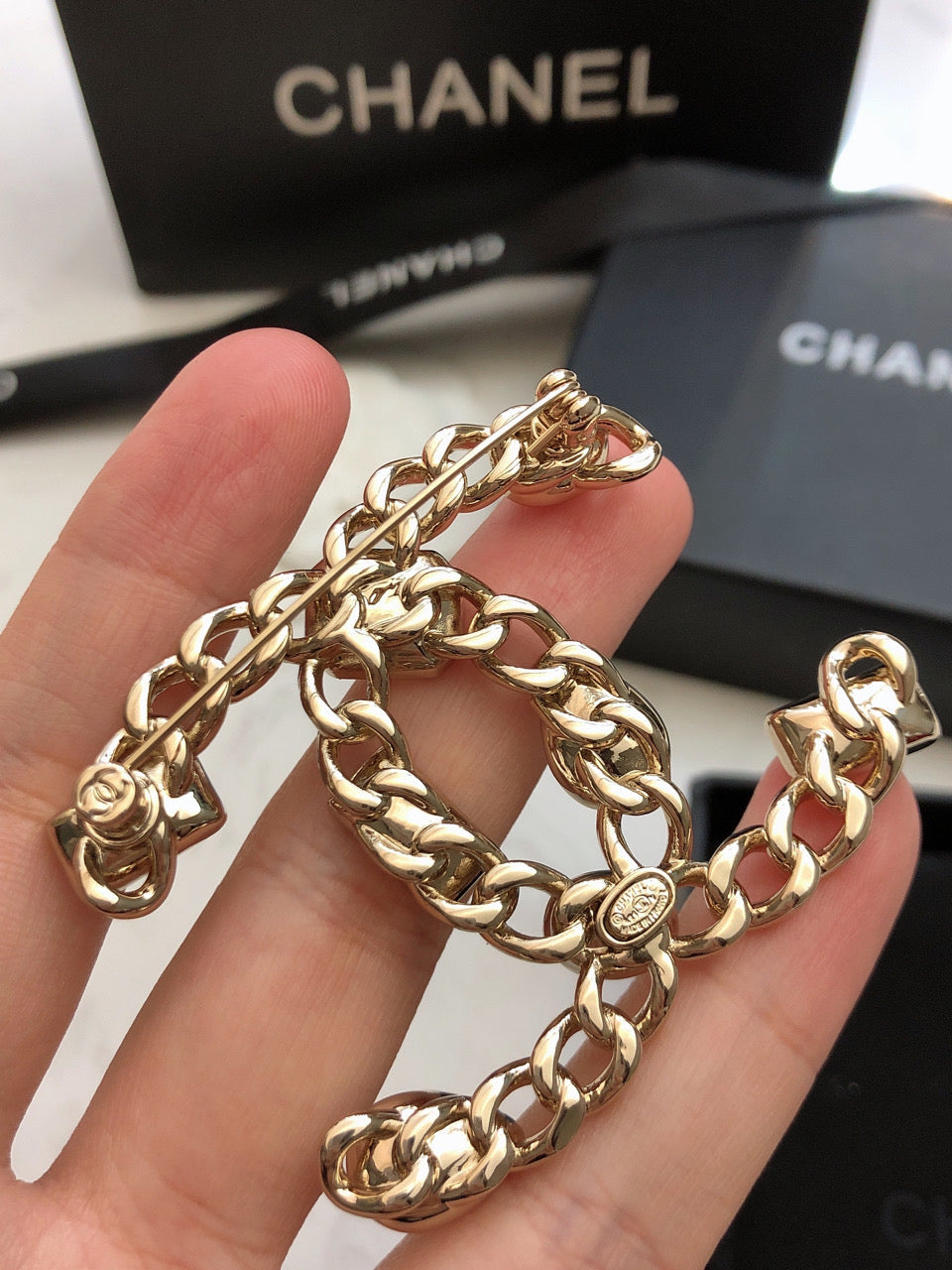 18K  Chanel Crystals Strass Brooch
