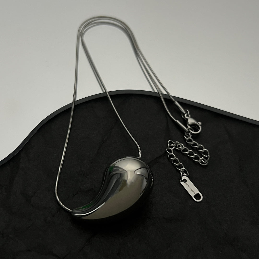 18K BVLGARI Drop Pendant Necklace