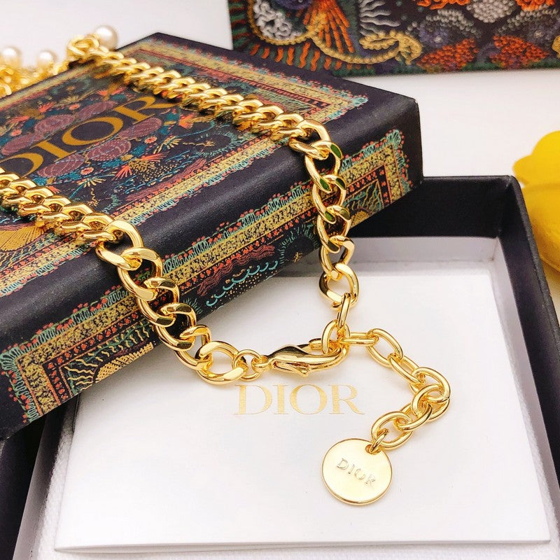 18K Dior Star Pearl Gold Necklace