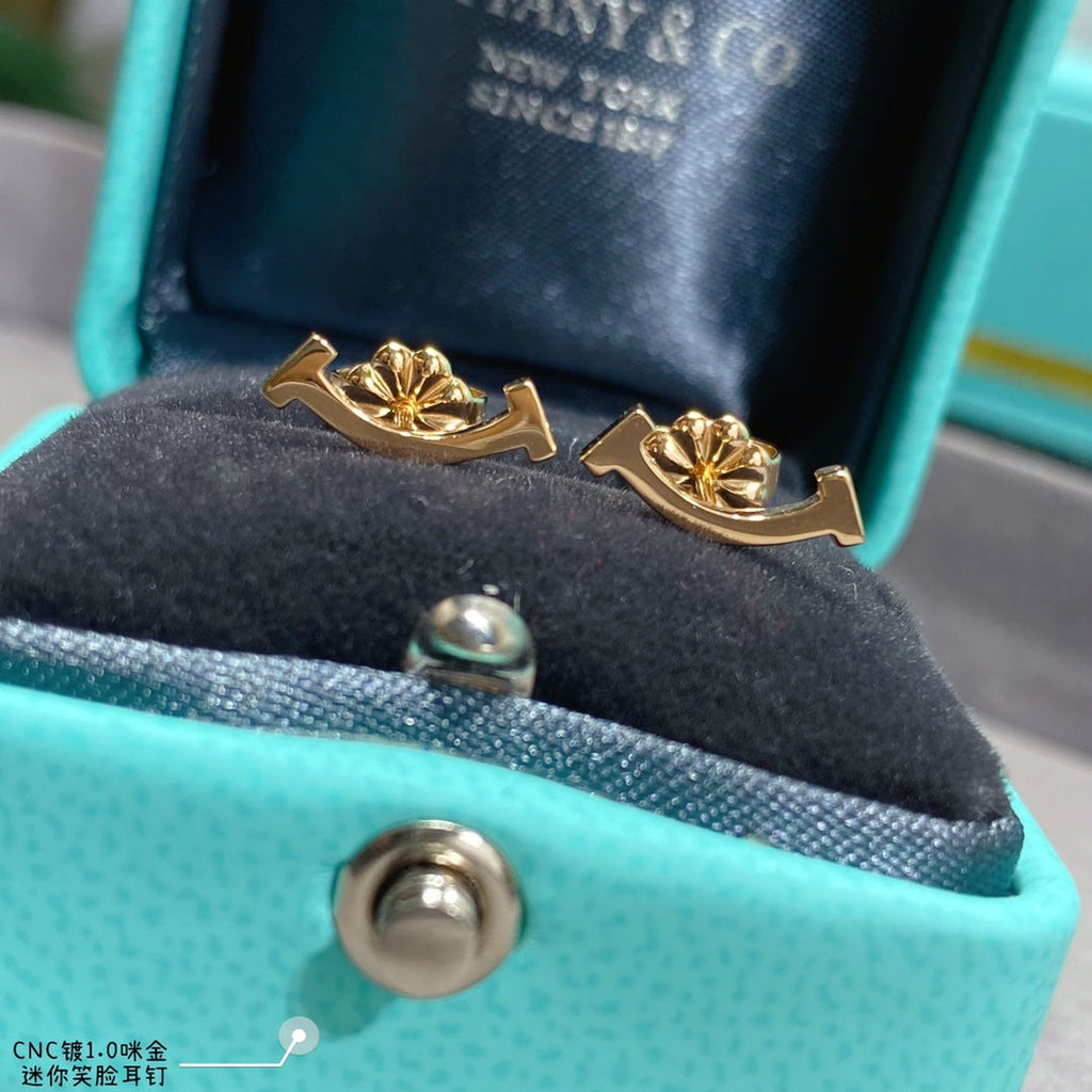 18K Tiffany Smile Earrings