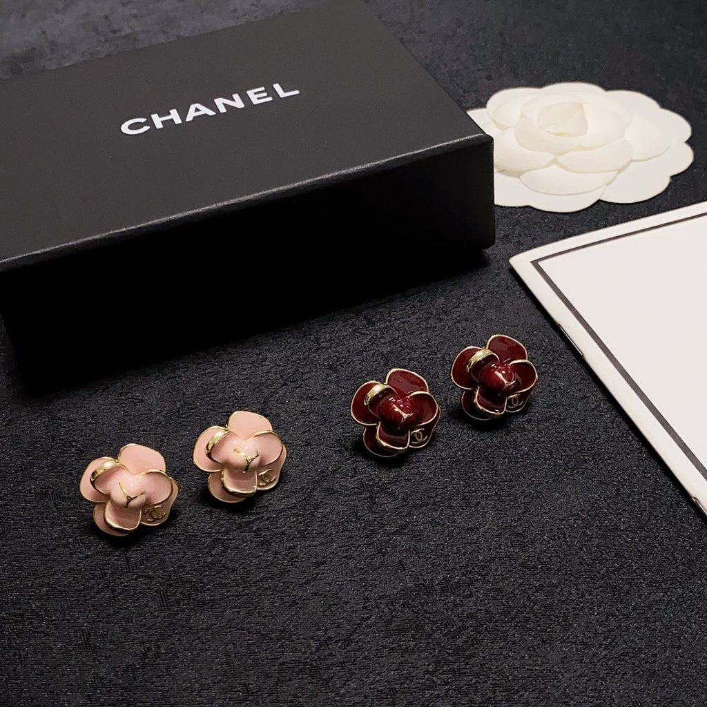 18K  Chanel Camellia Earrings