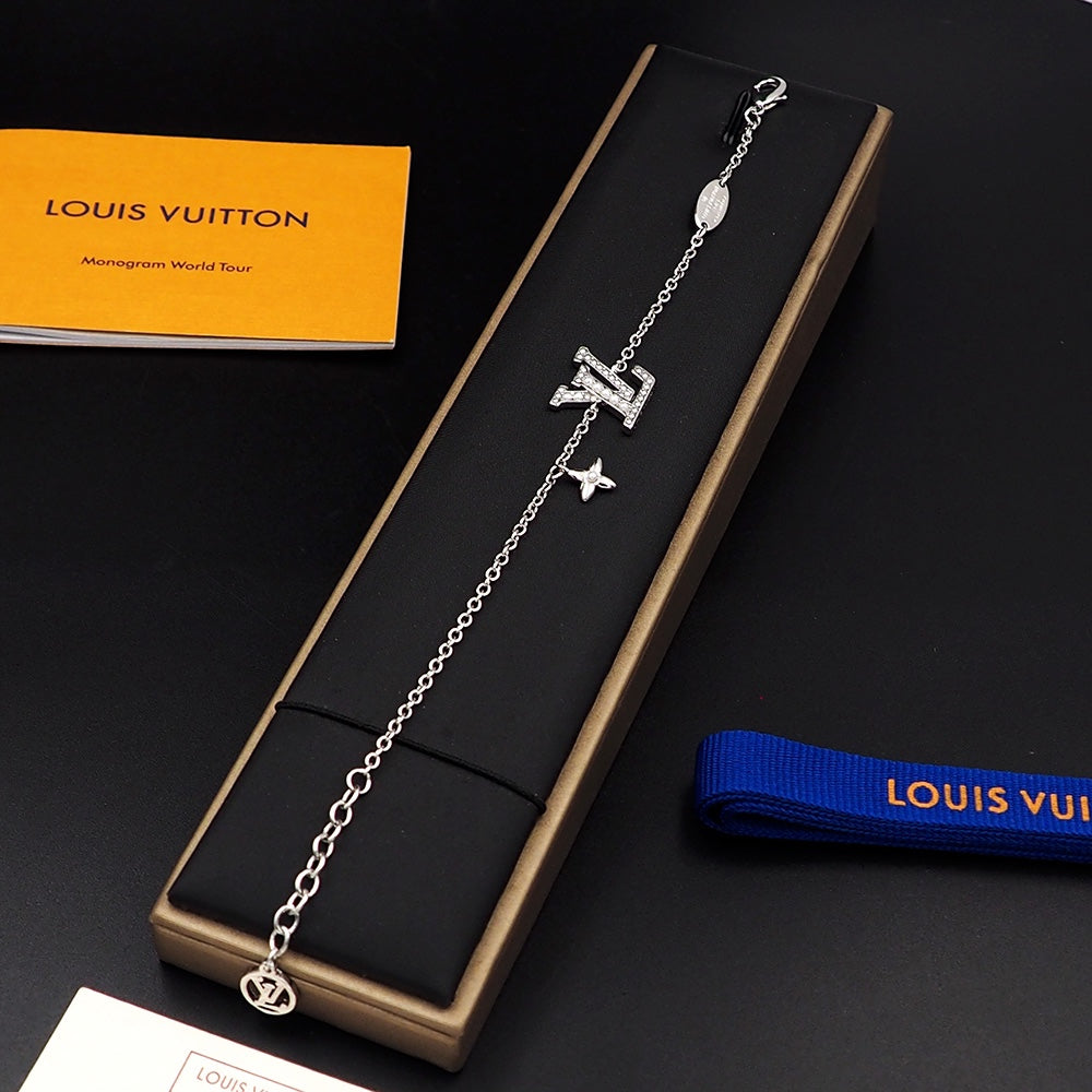 18K Louis Vuitton Iconic Pearls Bracelet