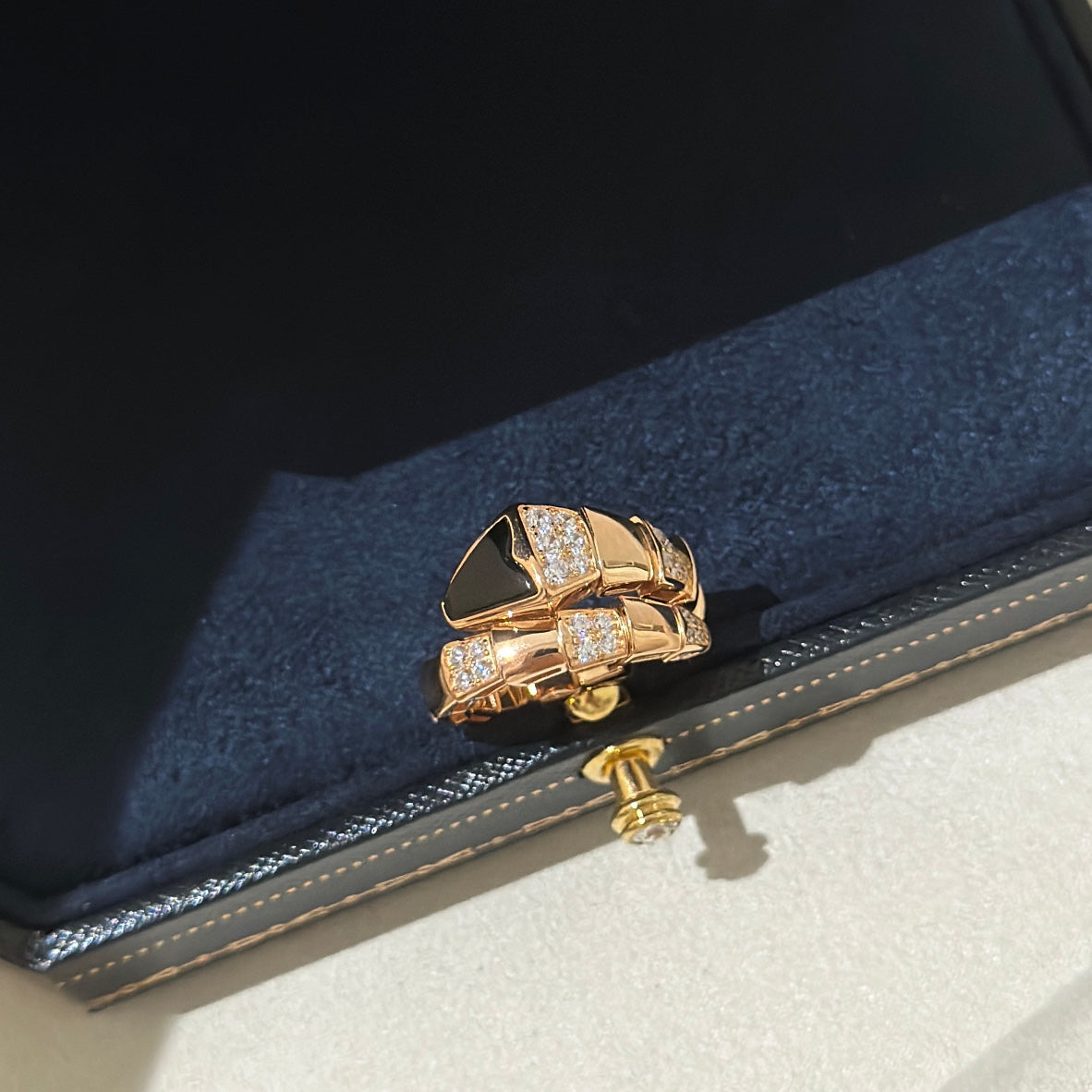 18K BVLGARI Serpenti Viper Black Ring